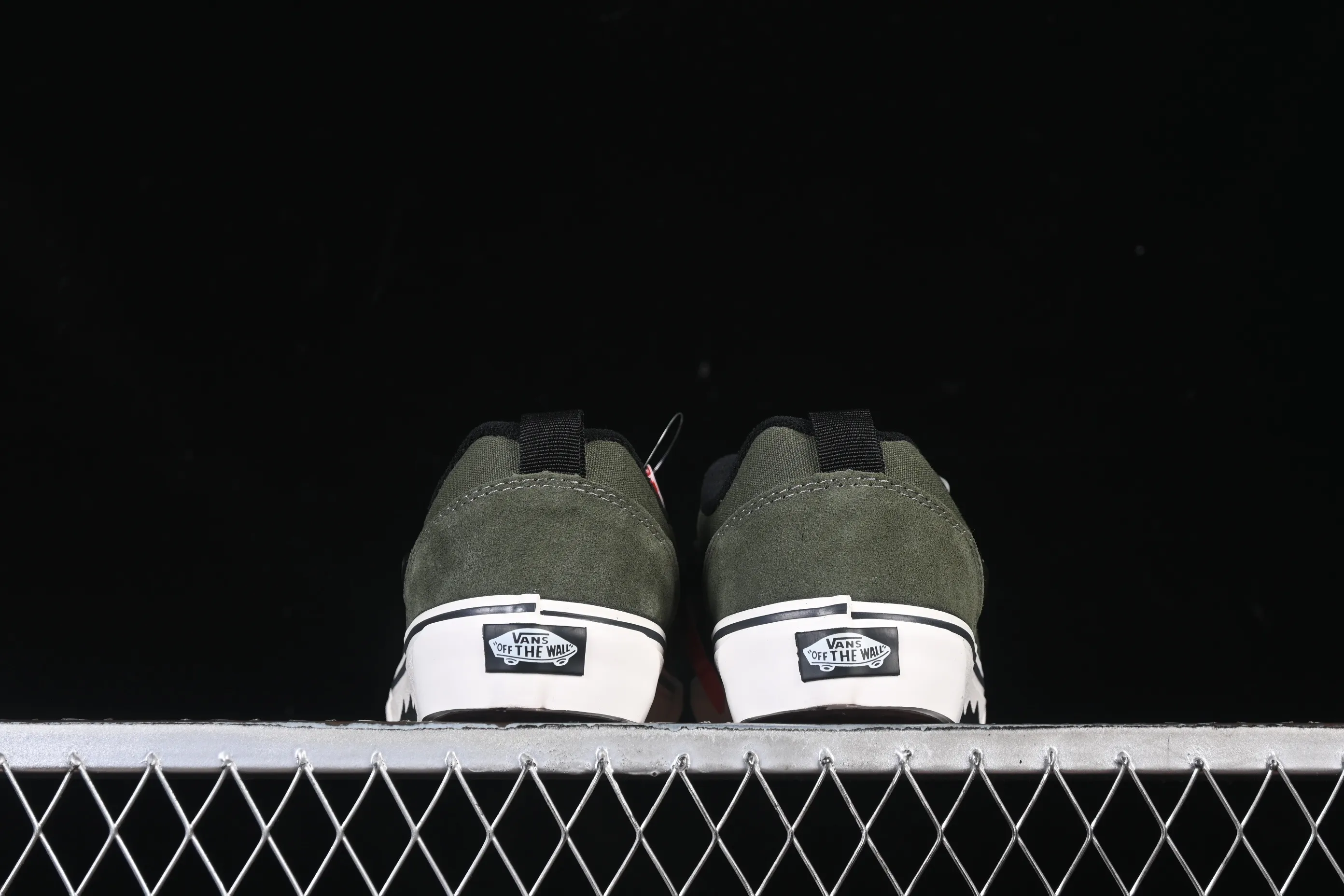 All categories Vans Vans series Vans Low Vans low-top Vans Knu Skool Dr Vans low-top casual skateboard shoes VN000CZU50K